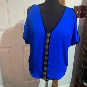 Calvin Klein Royal Blue Cold Shoulder Short Sleeve Top Size Medium
